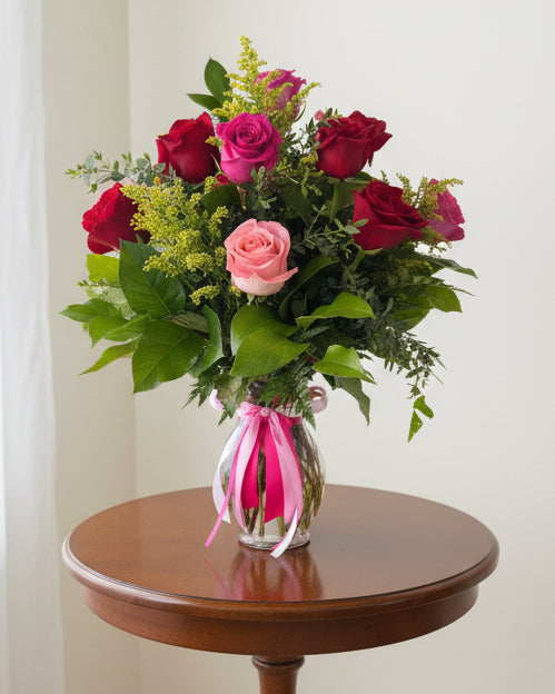 GLW001 - Classic of a Dozen Roses
