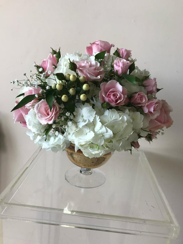 GLW074 - HYDRANGEAS AND PINK ROSES