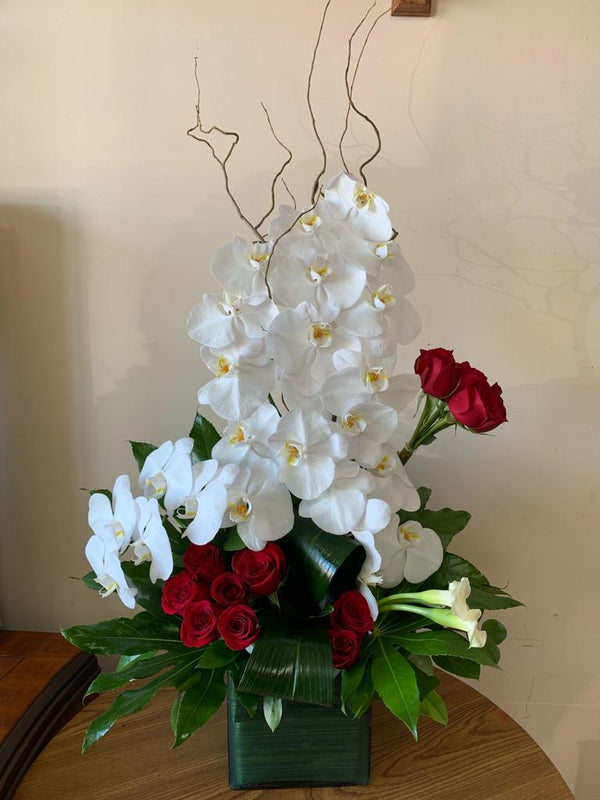 GLW083 - WHITE ORCHIDS, ROSES AND CALLAS