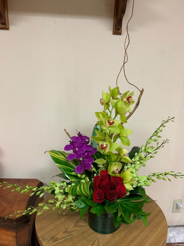 GLW114 - ASSORTED ORCHIDS, ROSES AND GREENERY