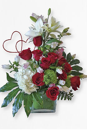 GLW044 - 12 ROSES, HYDRANGEA AND LILIES (with Hearts)